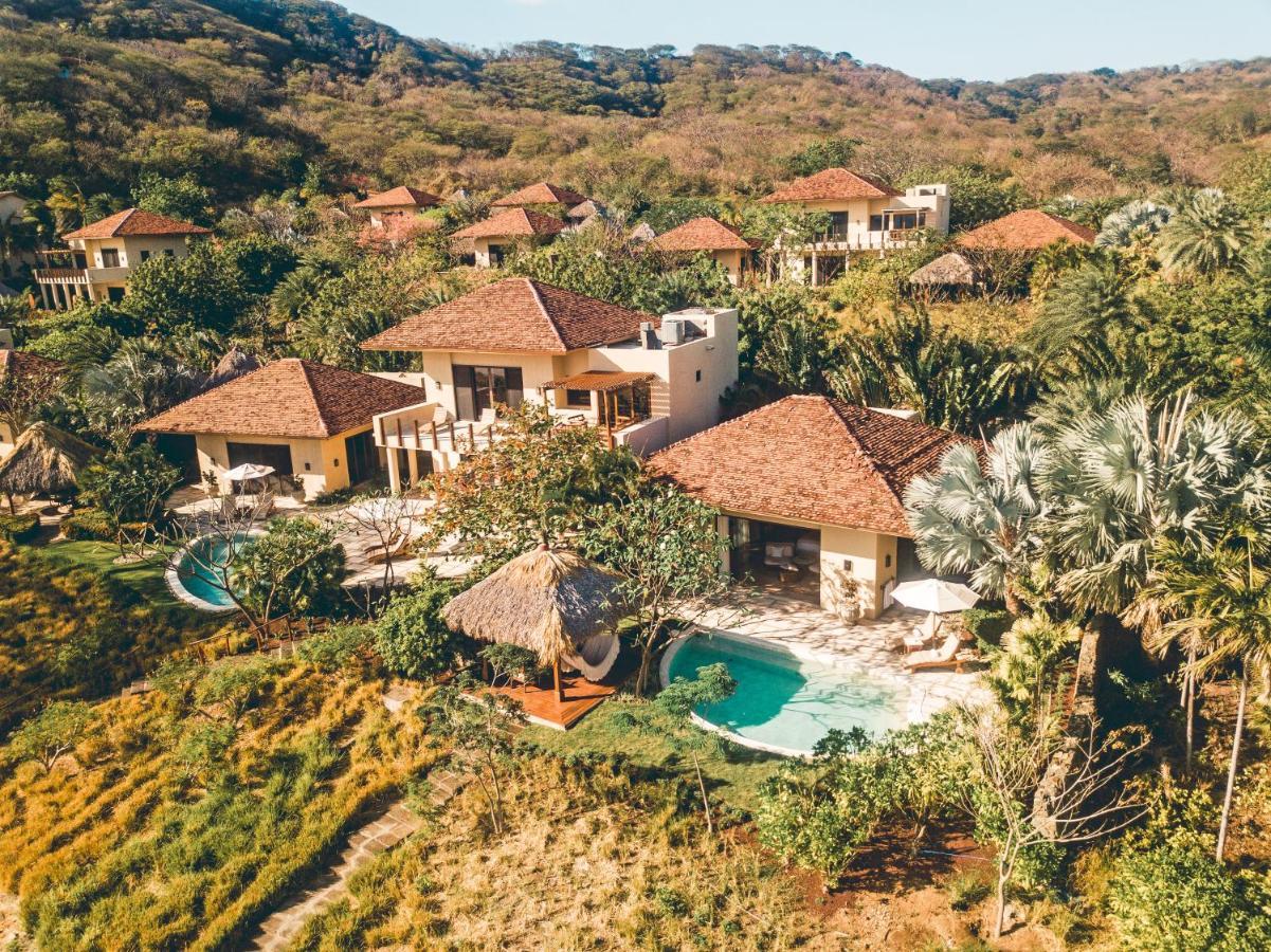 Mukul Resort Tola Bagian luar foto